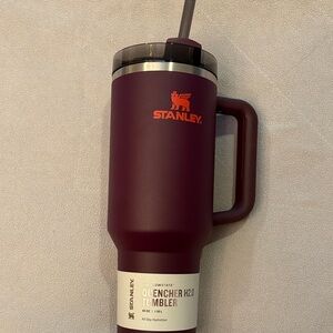 Stanley Burgundy Quencher Tumbler with Straw